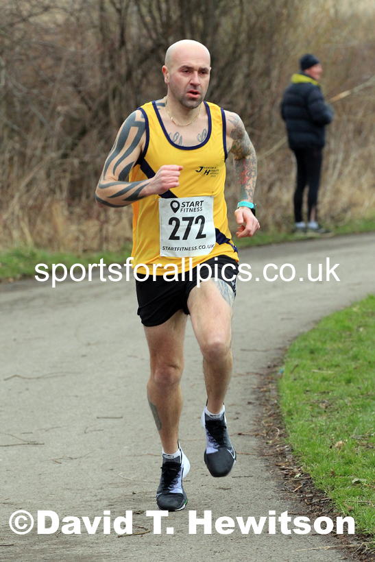 Senior men and veteran men over-40s NECAA Road Relay Champs., Hetton Lyons Park, Hetton le Hole, County Durham. Photo: David T. Hewitson/Sports for All Pics